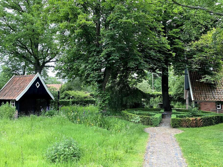 Loosan Lodges Gastenhuis Reutum Exteriér fotografie