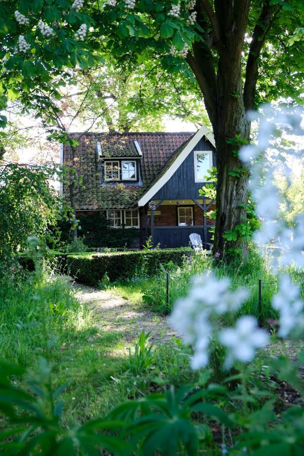 Loosan Lodges Gastenhuis Reutum Exteriér fotografie