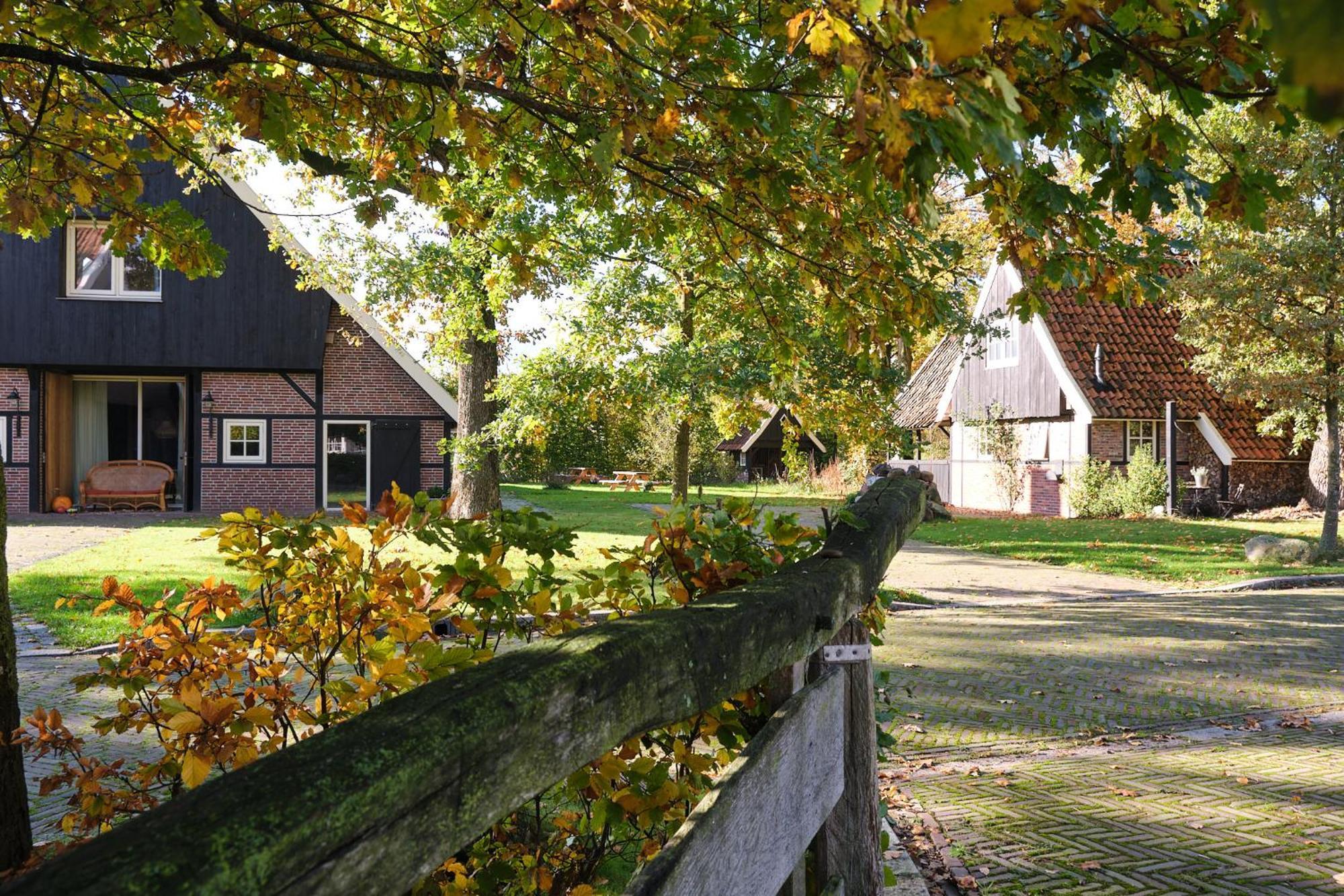 Loosan Lodges Gastenhuis Reutum Exteriér fotografie
